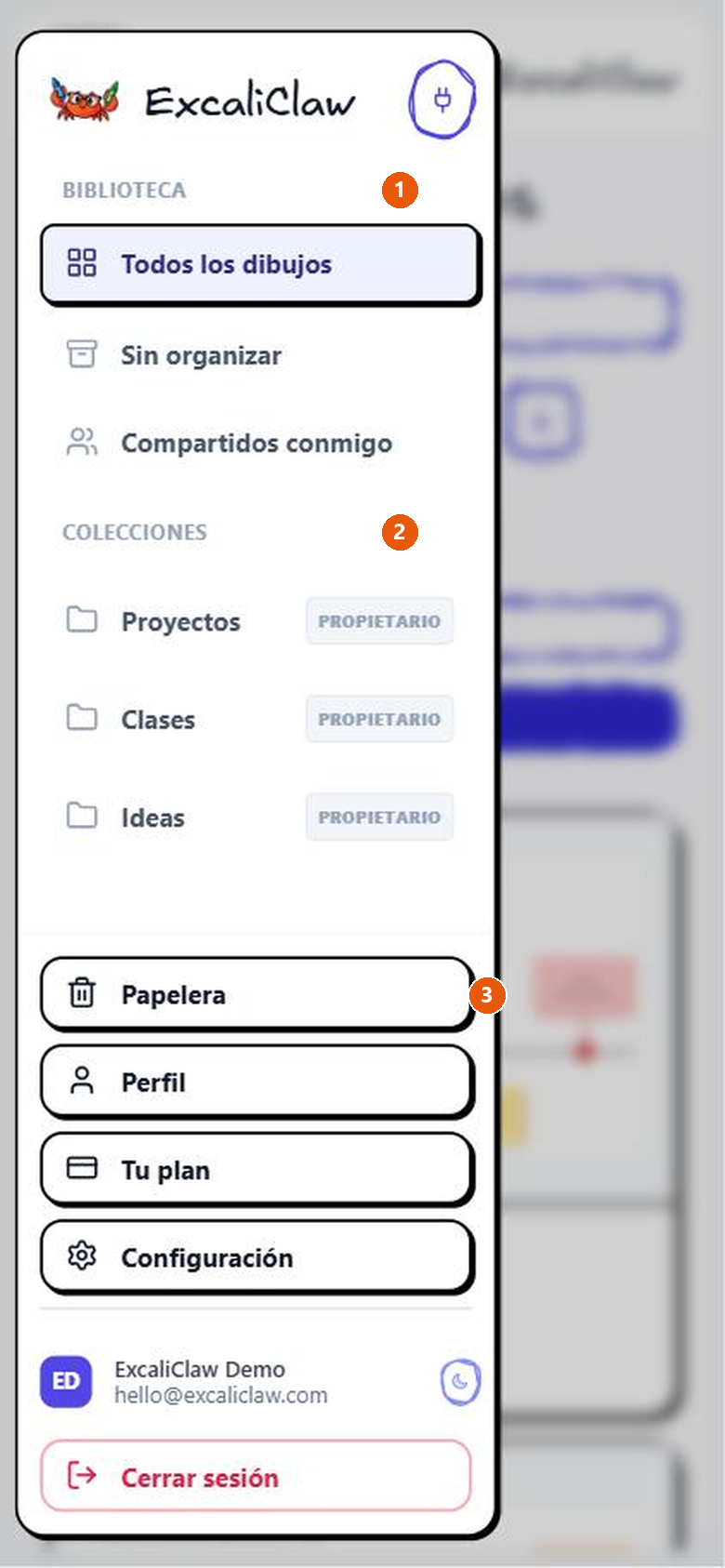El panel en un móvil con el menú lateral abierto sobre el contenido.