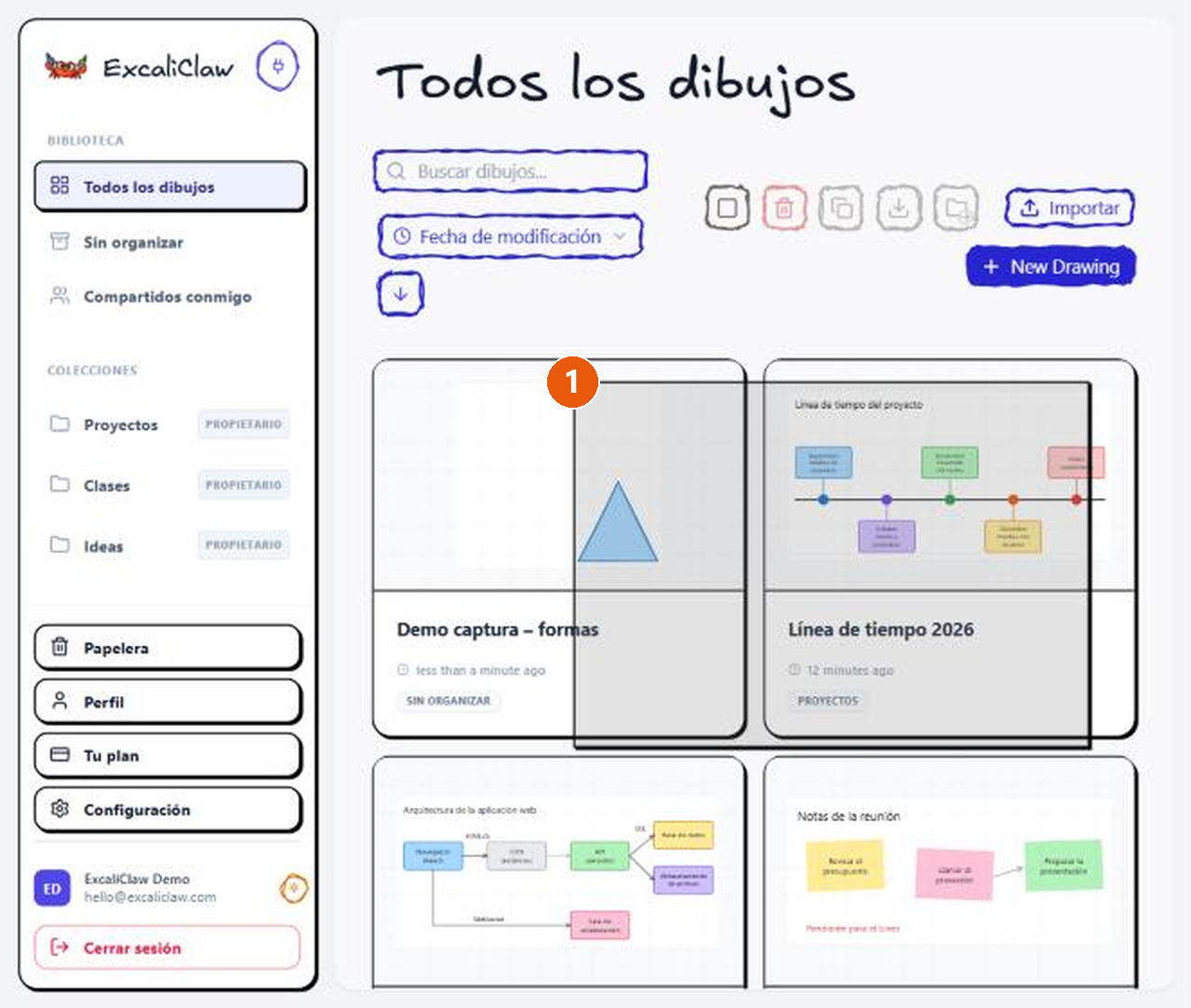 Un recuadro de selección gris arrastrado sobre dos tarjetas del panel.